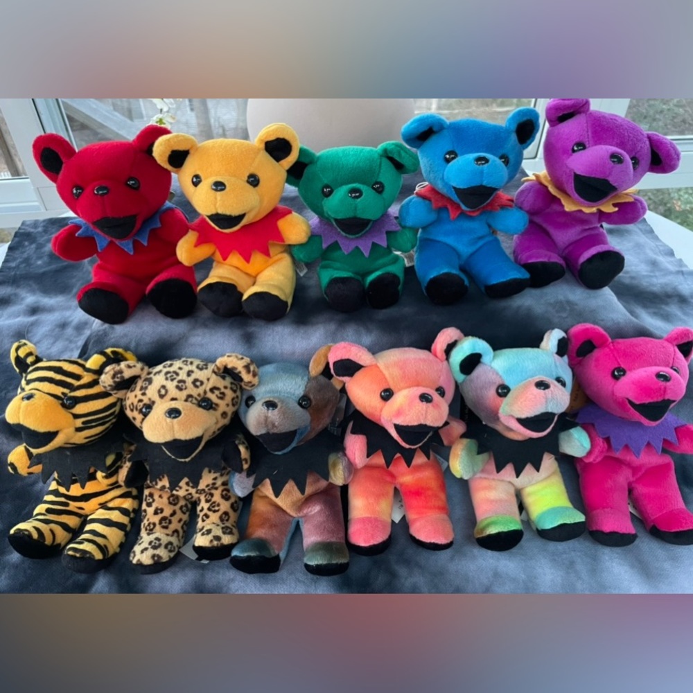Grateful Dead beanie bear full first set! New vintage, with tags. Collectible